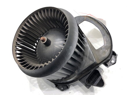 Ventilátor kúrenia Mercedes-benz Class A (W176) 2012 - 2018 A2469064200
