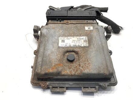 Riadiaca jednotka motora Mercedes-benz Class A (W176) 2012 - 2018 A2709000900