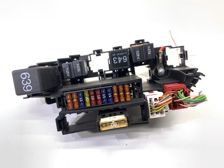 Poistková skrinka Audi A5 (8T3) 2007 - 2017