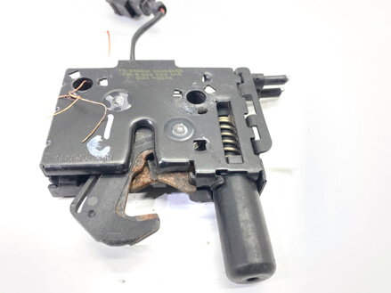 Zámok kapoty pravý Skoda Superb III Kombi (3V5) 2015 - 2022 3V0823509B