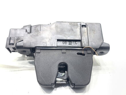 Zámok veka batožinového priestoru zadný Peugeot 308 II (LB_, LP_, LW_, LH_, L3_) 2013 - 2021 9816195380