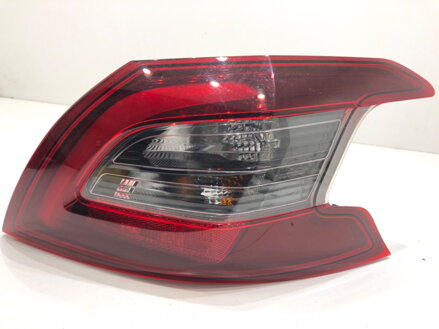 Svetlo pravé zadné Peugeot 308 II (LB_, LP_, LW_, LH_, L3_) 2013 - 2021 9823728580