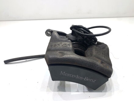 Brzdový strmeň pravý predný Mercedes-benz Class A (W176) 2012 - 2018