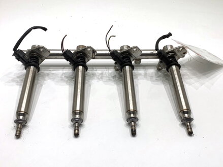 Vstrekovacia rampa vstrekovače Mercedes-benz Class A (W176) 2012 - 2018 A2700701595