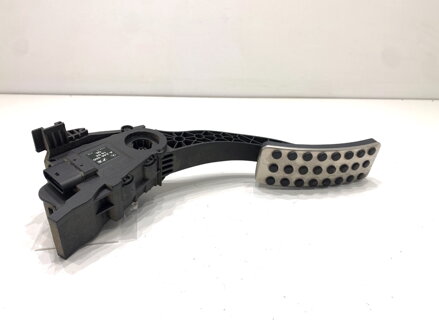 Plynový pedál Mercedes-benz CLA Coupe (C117) 2013 - 2019 A2463001604