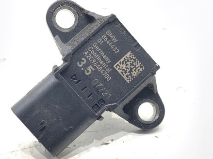 Snímač tlaku preplňovania BMW 5 (G30, F90) 2016 - 2022 8644433