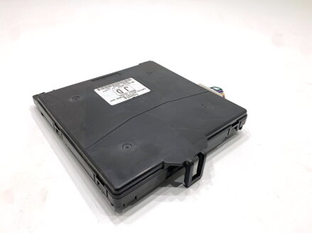 Modul komfortu Toyota Auris (_E18_) 2012 - 2018 89221-02330