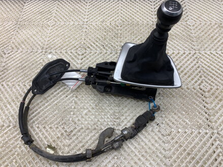 Riadiaca páka volič prevodovky Toyota Auris (_E18_) 2012 - 2018