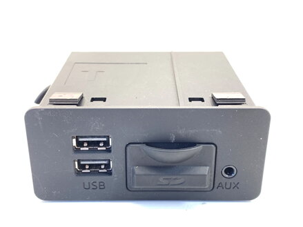 Zásuvka / uloženie USB Mazda 3 Sedan (BM_, BN_) 2013 - 2022 BHP1669U0