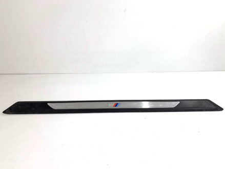 Lišta lišta prahu predná pravá BMW 2 Coupe (F22, F87) 2012 - 2022 8055499