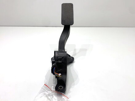 Plynový pedál Hyundai I30 (PDE, PD, PDEN) 2016 - 2022 32700-G4200