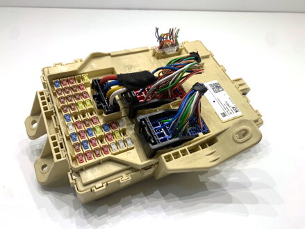 Poistková skrinka Hyundai I30 (PDE, PD, PDEN) 2016 - 2022 91951-G4671