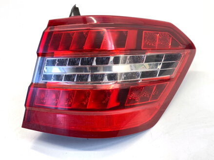 Svetlo pravé zadné Mercedes-benz Class E T-model (S212) 2009 - 2016