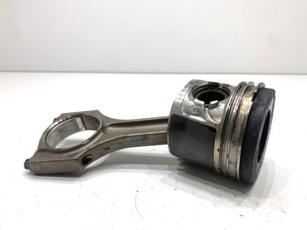 Piest S ojnicou BMW X3 (F25) 2010 - 2017 N47D20C