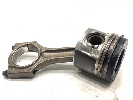 Piest S ojnicou BMW X3 (F25) 2010 - 2017 N47D20C