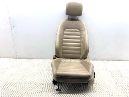 Sedadlo ľavé predné VW Passat B7 (362) 2010 - 2015