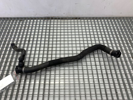 Hlavné potrubie vody BMW 5 (G30, F90) 2016 - 2022 8598386