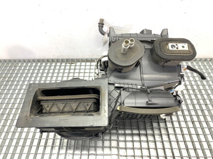 Radiátor kúrenia kombajn Renault Master III Autobus (JV) 2011 - 2022 272702687R