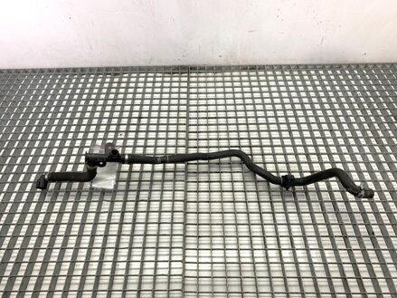 Potrubie vody BMW 5 Touring (G31) 2017 - 2022 9471114