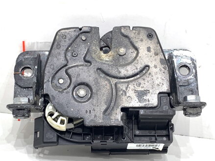 Zámok veka batožinového priestoru zadný BMW X3 (F25) 2010 - 2017