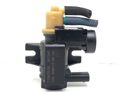 Ventil podtlaku BMW 5 Touring (G31) 2017 - 2022 8589117