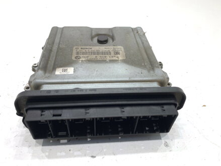 Riadiaca jednotka motora BMW 5 (F10) 2009 - 2016 8510137