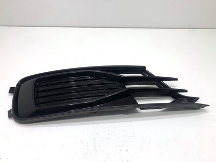 Mriežka nárazníka predná pravá Audi A6 C7 Avant (4G5, 4GD) 2011 - 2018 4G0807682AD