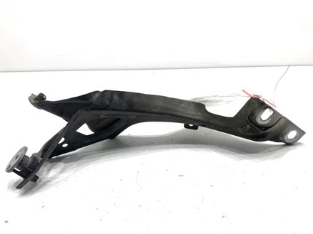 Uchytenie blatníka pravé predné Audi A6 C7 Avant (4G5, 4GD) 2011 - 2018 4G0821136A