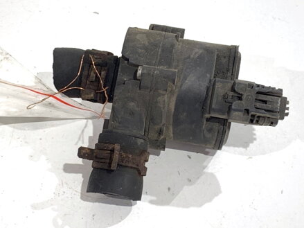 Prídavná vodná pumpa Renault Master III (EV, HV, UV) 2010 - 2022 0392023219