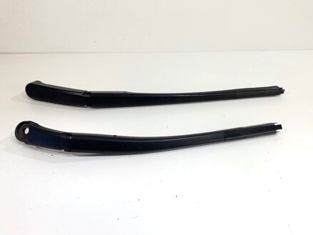 Stierač sada predný Honda Civic Viii Hatchback (FN, FK) 2005 - 2022