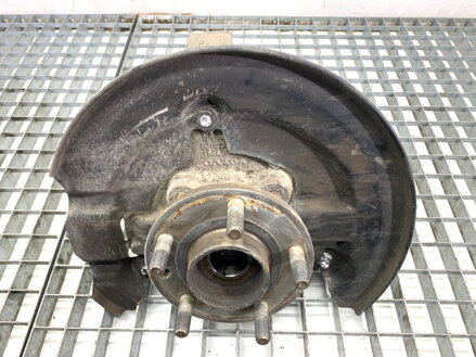 Otoč pravá predná Volvo V40 Liftback (525, 526) 2012 - 2022