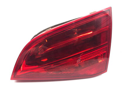 Svetlo zadné pravé vnútorné Audi A4 B8 (8K2) 2007 - 2015