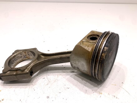 Piest S ojnicou Renault Megane III Liftback (BZ0/1_, B3_) 2008 - 2022 K4M848