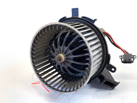 Ventilátor kúrenia Audi Q5 (8RB) 2008 - 2017 U0852003