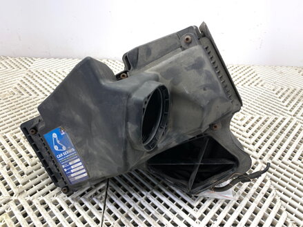 Kryt filtra vzduchu Audi Q5 (8RB) 2008 - 2017 8K0133837BG