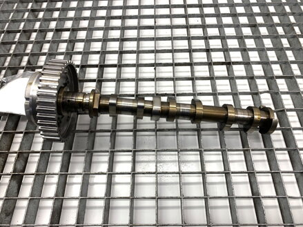 Hriadeľ rozvodov sací Peugeot 308 SW II (LC_, LJ_, LR_, LX_, L4_) 2014 - 2021 9813097480