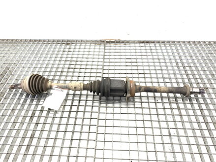 Poloos pravá predná Toyota Corolla Verso (_E12_) 2001 - 2007