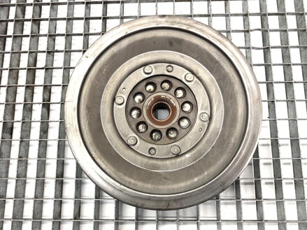 Koleso dvojhmotnostné Audi Q5 (8RB) 2008 - 2017 0B5105317J