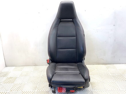 Sedadlo ľavé predné Mercedes-benz CLA Coupe (C117) 2013 - 2019