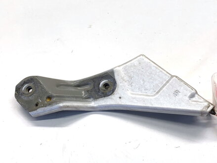 Uchytenie blatníka pravé predné Lexus IS III (_E3_) 2013 - 2022