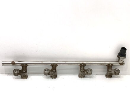 Vstrekovacia rampa Mazda CX-9 (TC) 2016 - 2022 PY8V13150