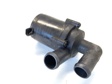 Prídavná vodná pumpa BMW X5 (G05, F95) 2018 - 9019504