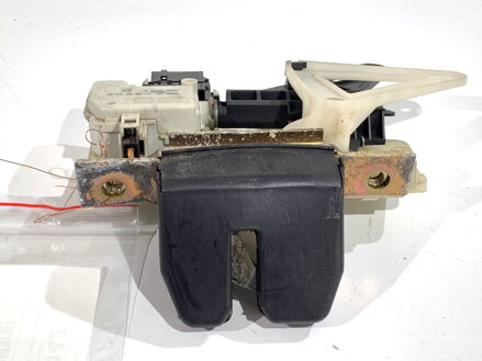 Zámok veka batožinového priestoru zadný Volvo V70 II (285) 1999 - 2008