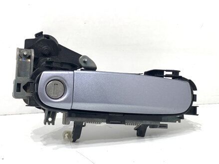 Kľučka vonkajšia ľavá predná Audi A3 (8P1) 2003 - 2013