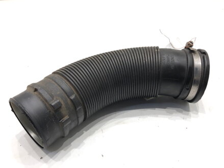 Vzduchové potrubie Opel Astra J Sports Tourer (P10) 2010 - 2015 13265784