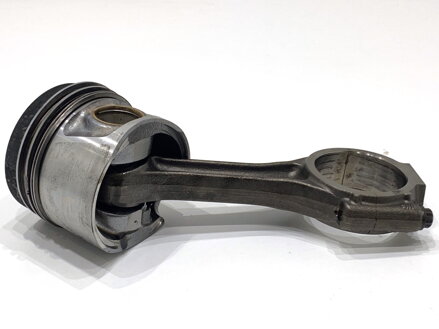 Piest S ojnicou VW Passat B7 Variant (365) 2010 - 2015 038J