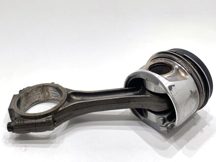 Piest S ojnicou VW Passat B7 Variant (365) 2010 - 2015 038J