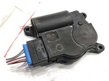 Motor radiátora kúrenia Skoda Octavia III Combi (5E5, 5E6) 2012 - 2022