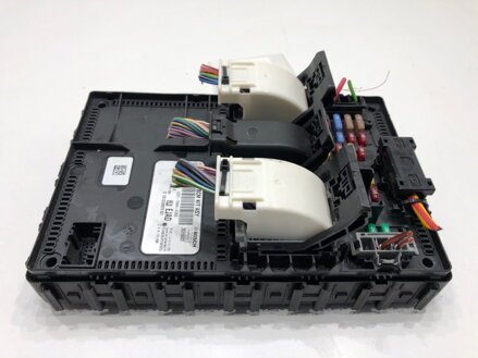 Modul komfortu Nissan Qashqai II SUV (J11, J11_) 2013 - 2022 LU5T-15604-EJAD