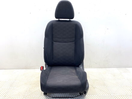 Sedadlo ľavé predné Nissan Qashqai II SUV (J11, J11_) 2013 - 2022